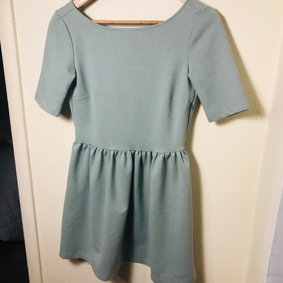 Zara dress - Picture 2 of 7